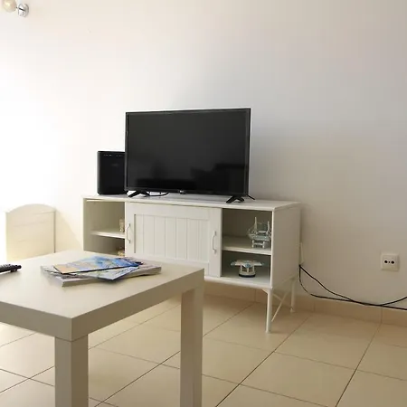 Shine & Garden With Pool By Homing Apartmán *
