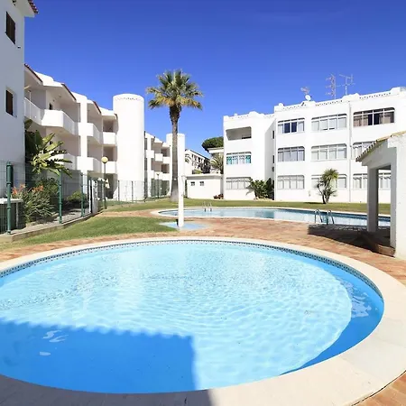 Shine & Garden With Pool By Homing Apartment